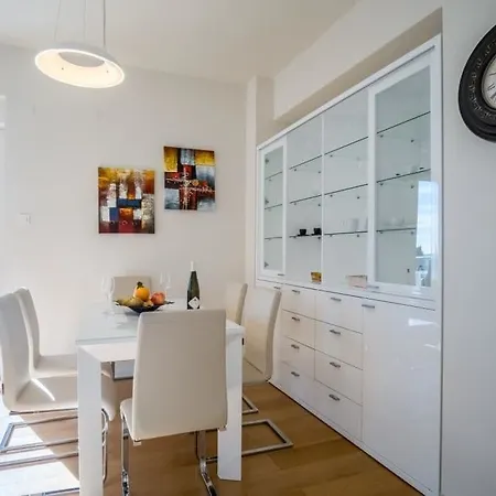 Apartment Sea & Sky Lux Budva